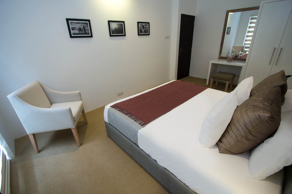 W15 Colombo Hotel ภายนอก รูปภาพ